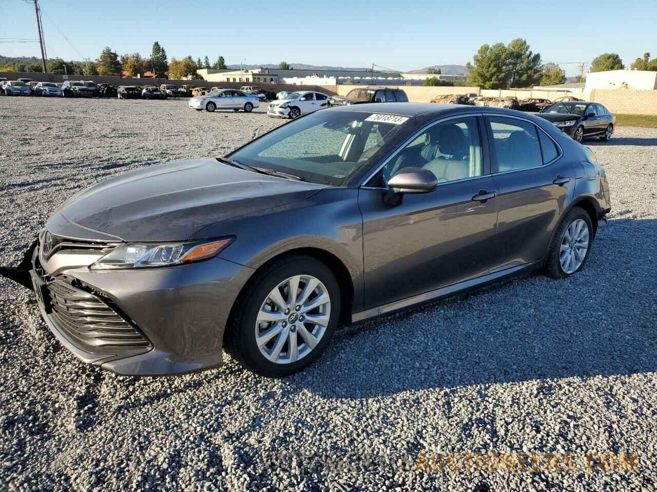 4T1B11HK2JU633302 TOYOTA CAMRY 2018