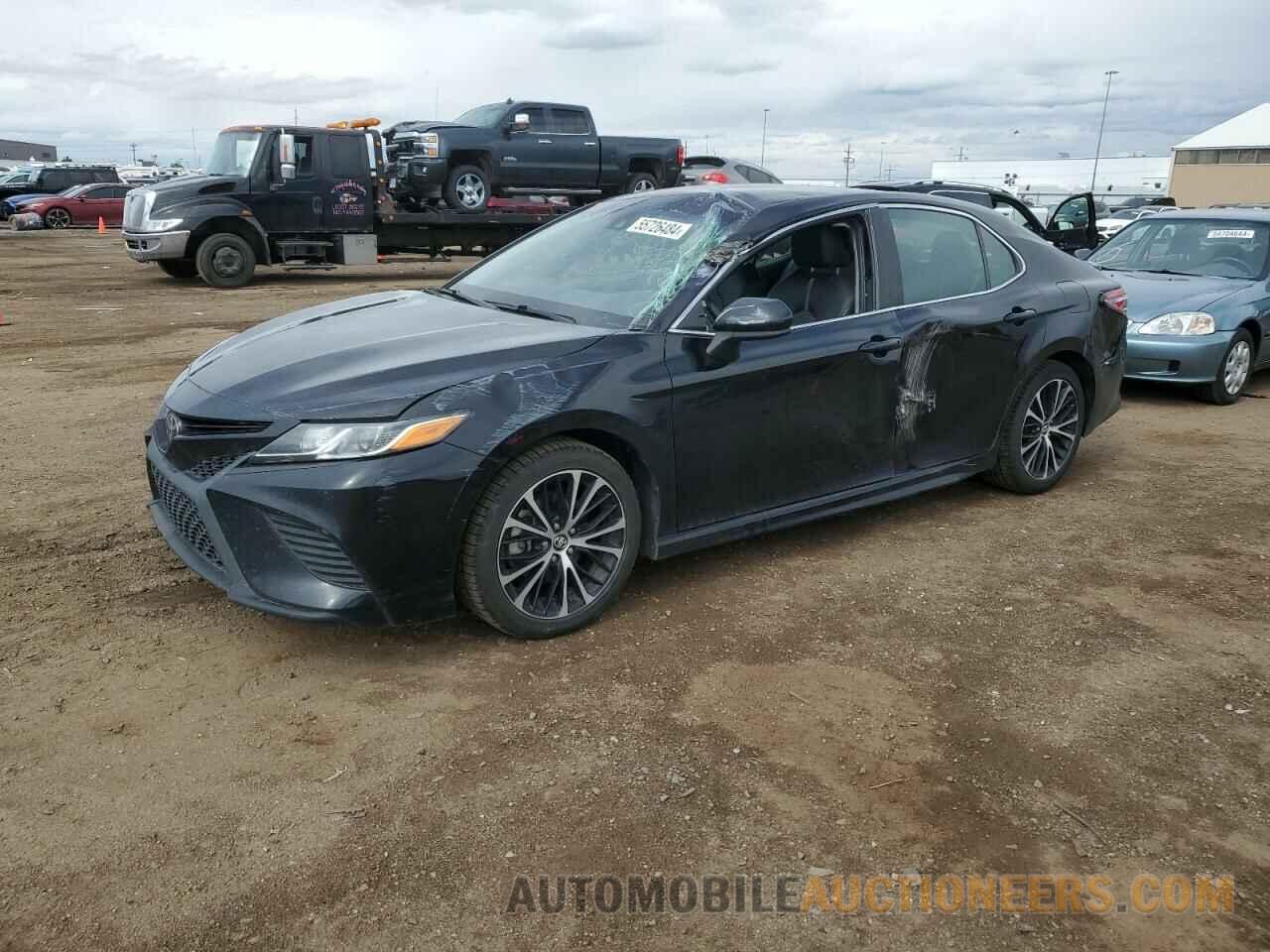 4T1B11HK2JU634482 TOYOTA CAMRY 2018