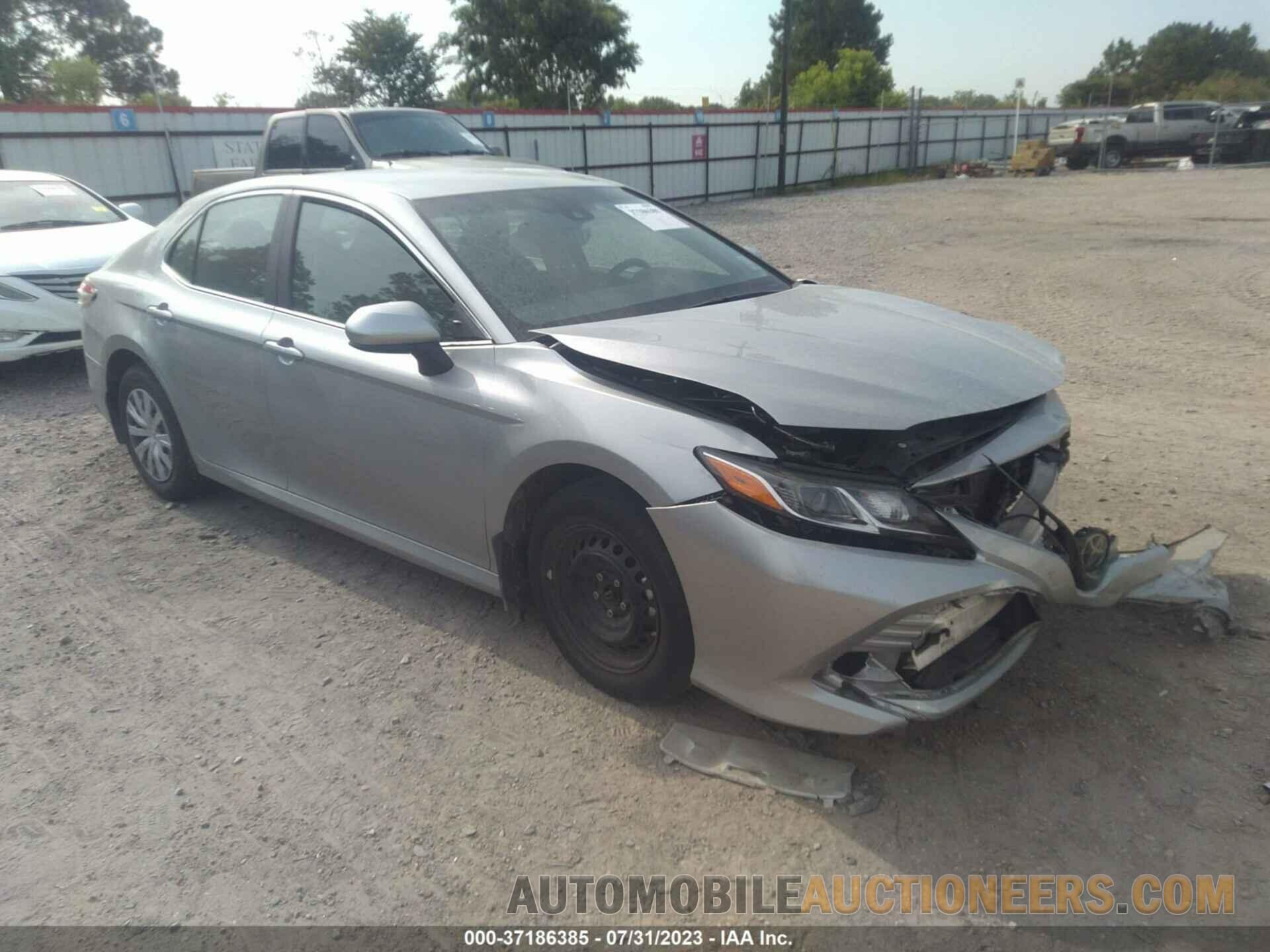 4T1B11HK2JU637530 TOYOTA CAMRY 2018