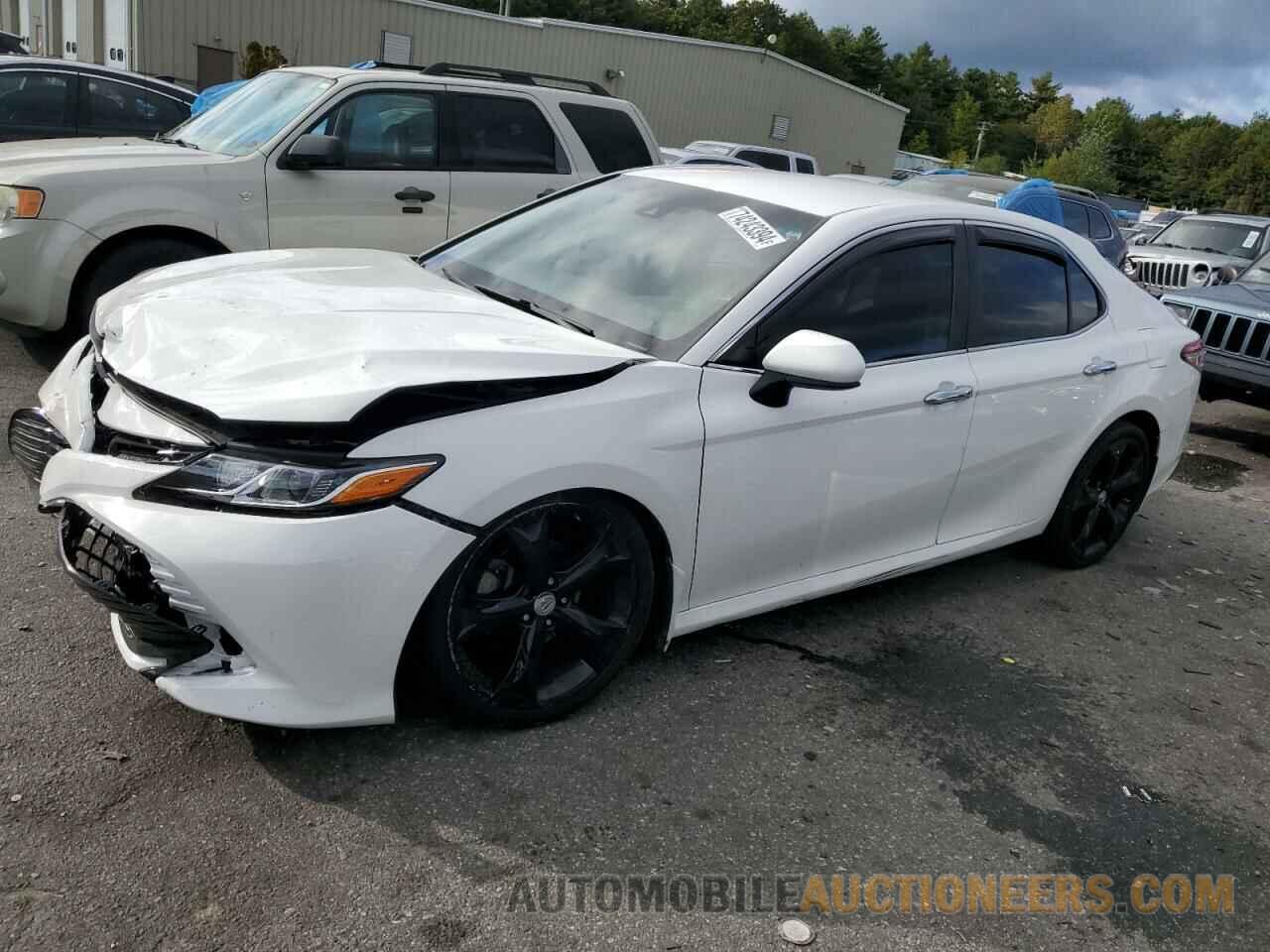 4T1B11HK2JU639987 TOYOTA CAMRY 2018