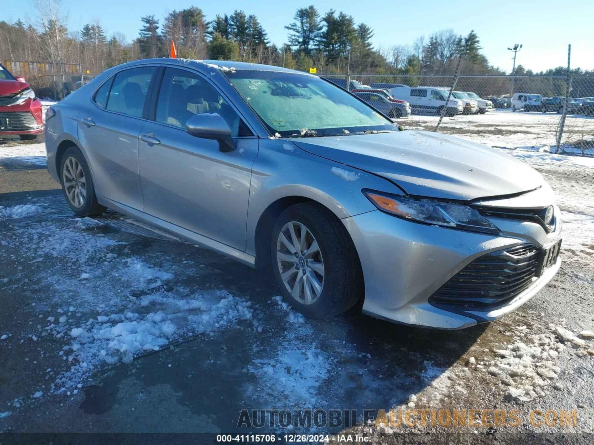 4T1B11HK2JU641965 TOYOTA CAMRY 2018