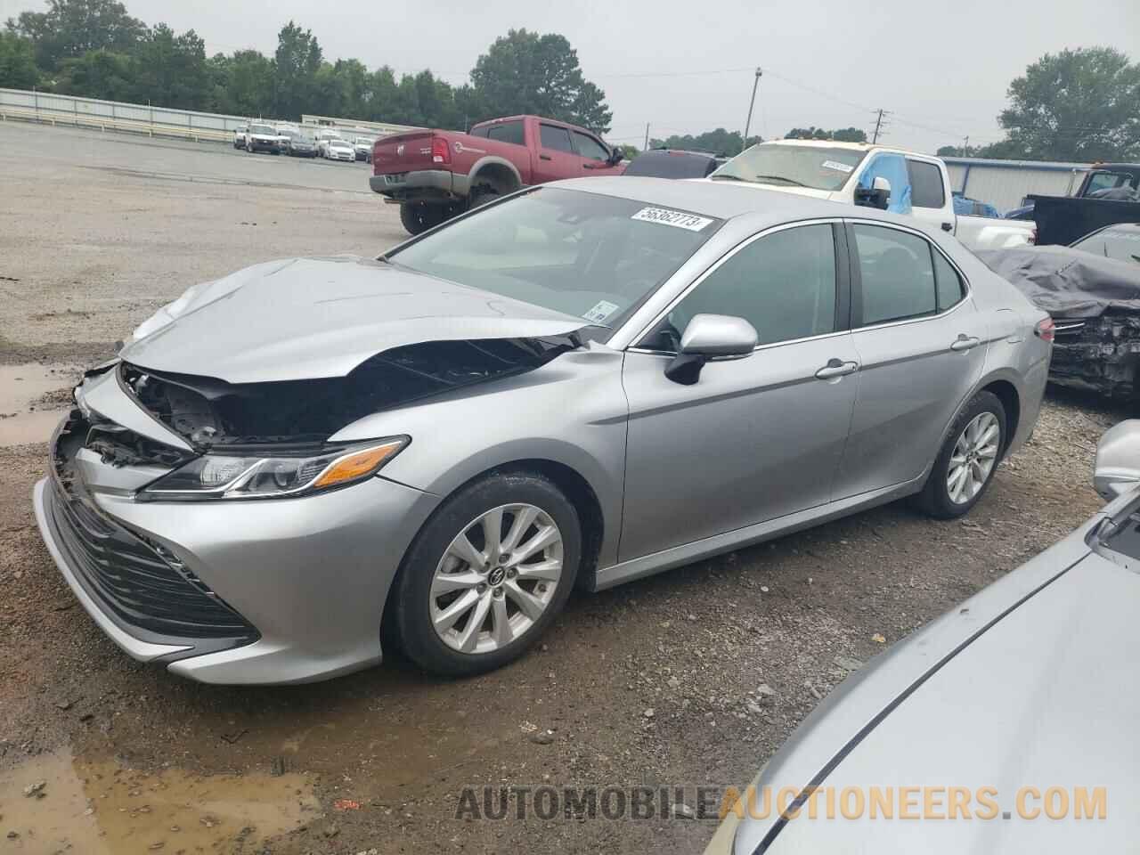 4T1B11HK2JU644316 TOYOTA CAMRY 2018