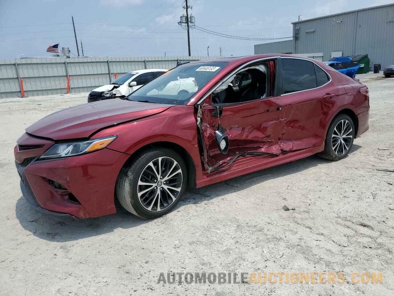 4T1B11HK2JU644414 TOYOTA CAMRY 2018