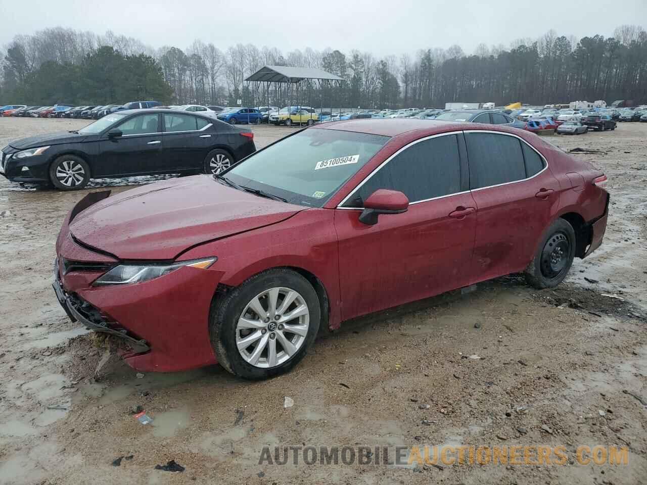 4T1B11HK2JU645028 TOYOTA CAMRY 2018