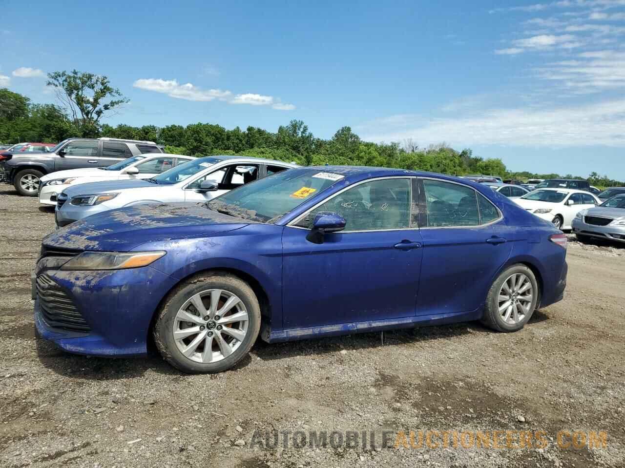 4T1B11HK2JU646860 TOYOTA CAMRY 2018