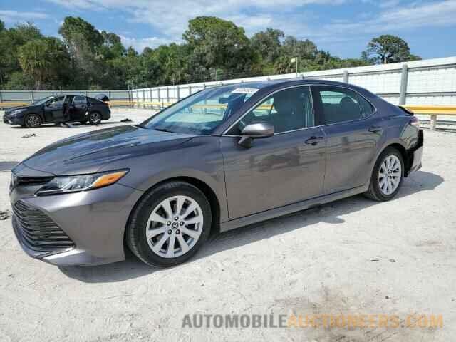 4T1B11HK2JU648673 TOYOTA CAMRY 2018