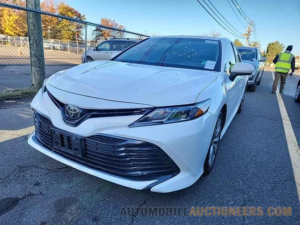 4T1B11HK2JU650536 Toyota Camry LE 2018