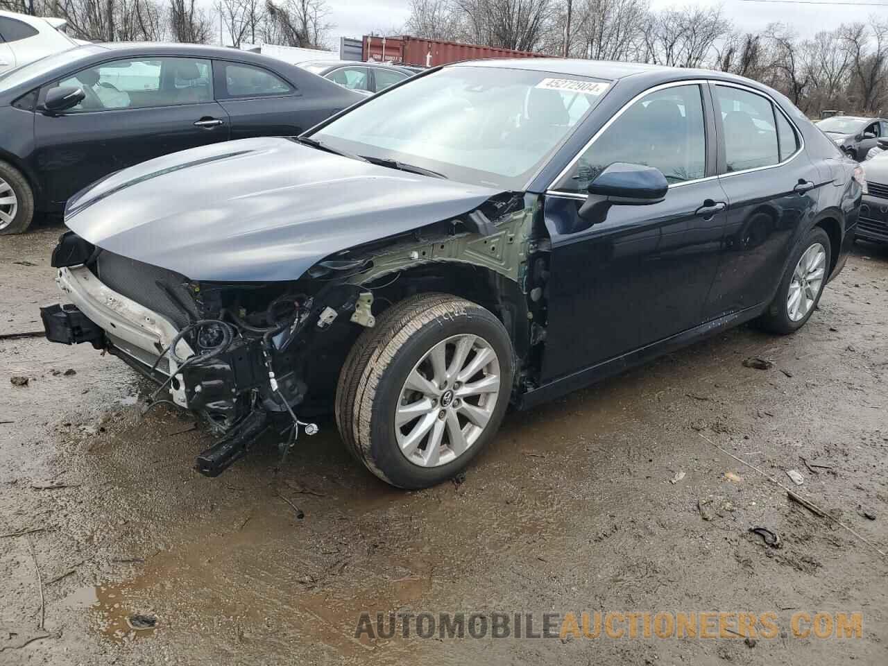 4T1B11HK2JU655672 TOYOTA CAMRY 2018