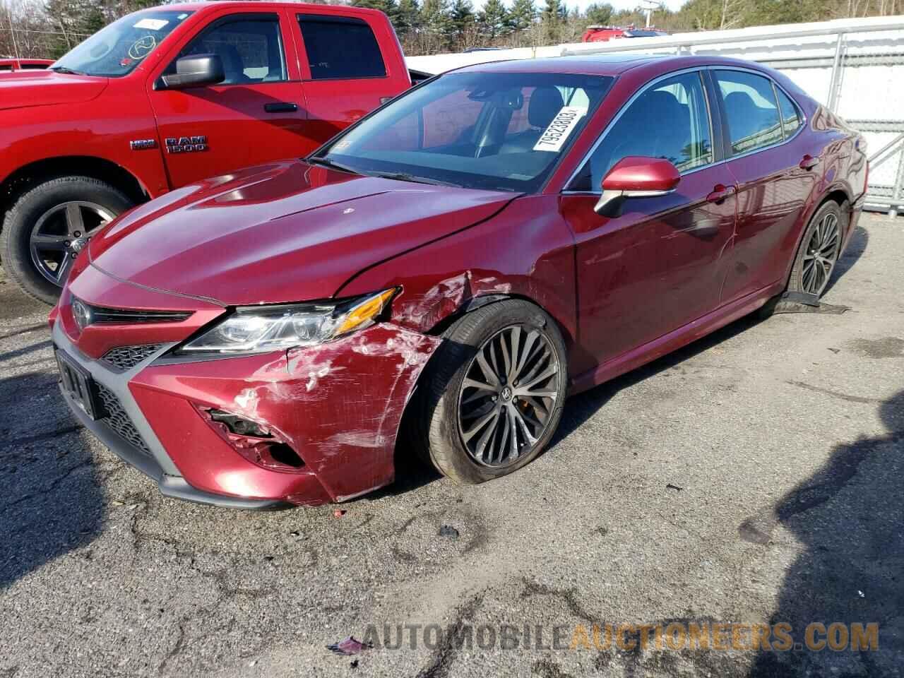 4T1B11HK2JU656871 TOYOTA CAMRY 2018