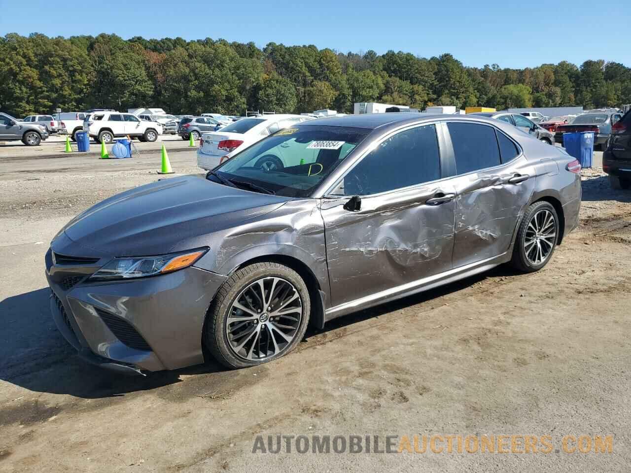 4T1B11HK2JU659687 TOYOTA CAMRY 2018