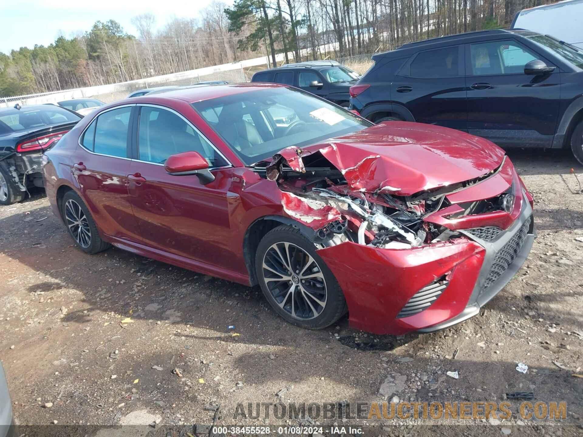 4T1B11HK2JU659706 TOYOTA CAMRY 2018