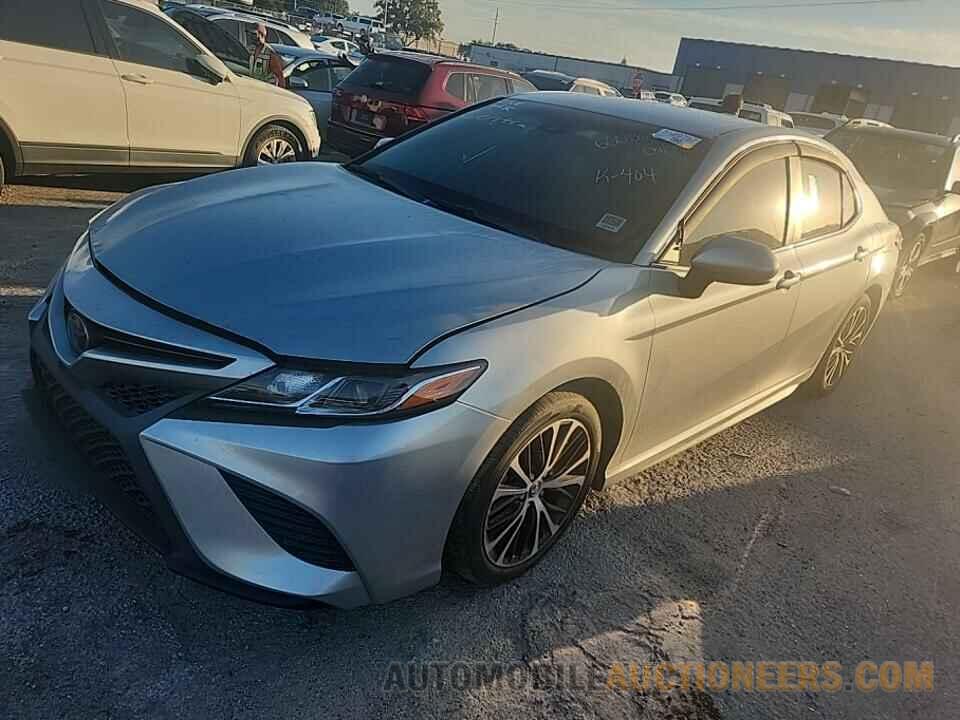 4T1B11HK2JU660869 Toyota Camry 2018