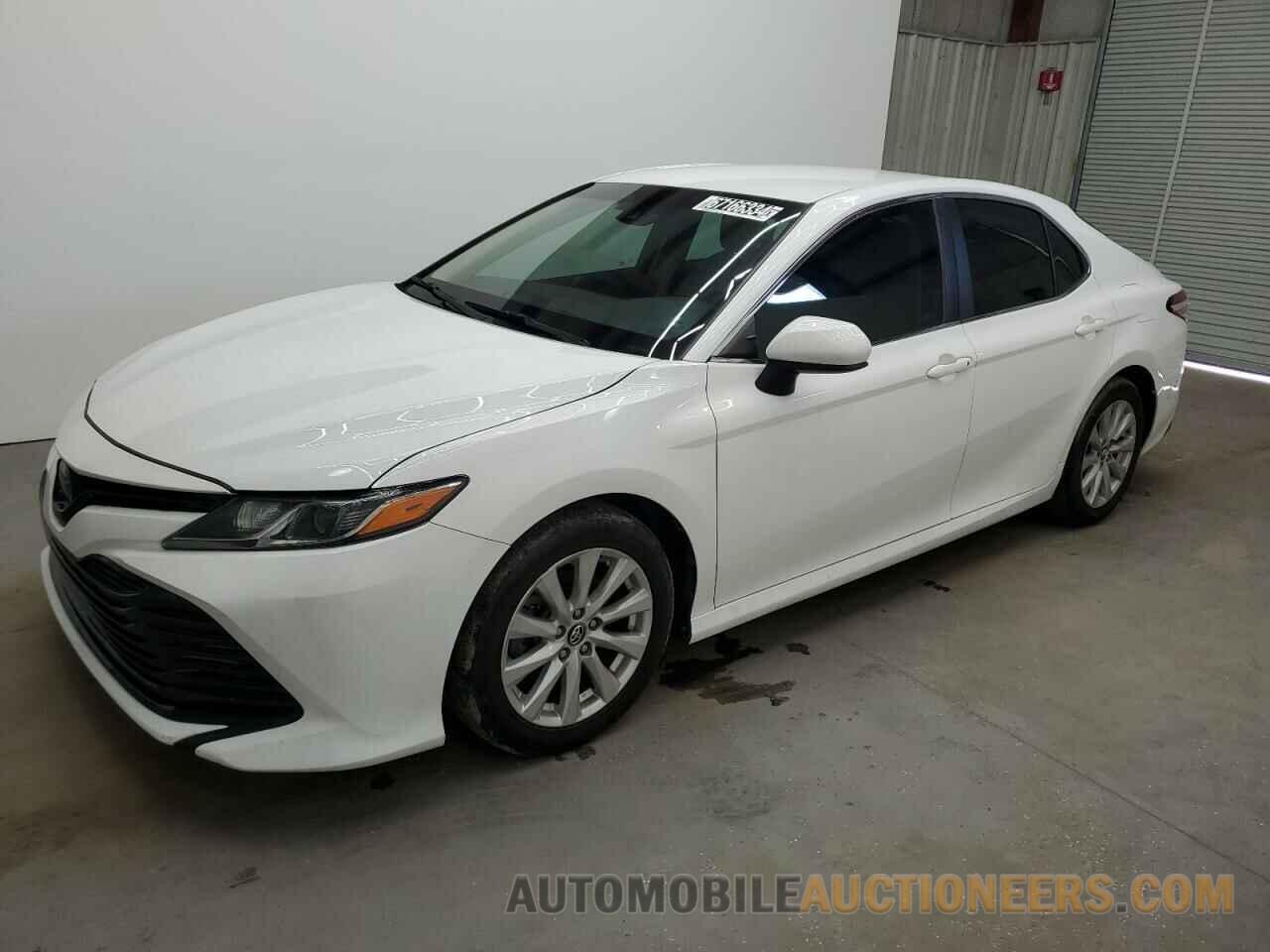 4T1B11HK2JU665845 TOYOTA CAMRY 2018