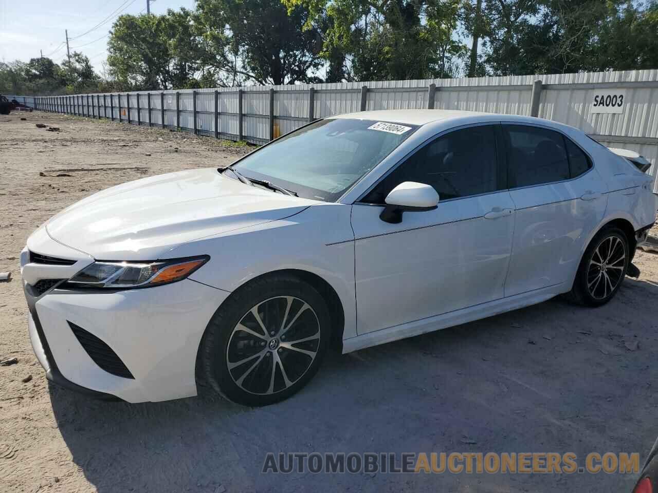 4T1B11HK2JU666302 TOYOTA CAMRY 2018