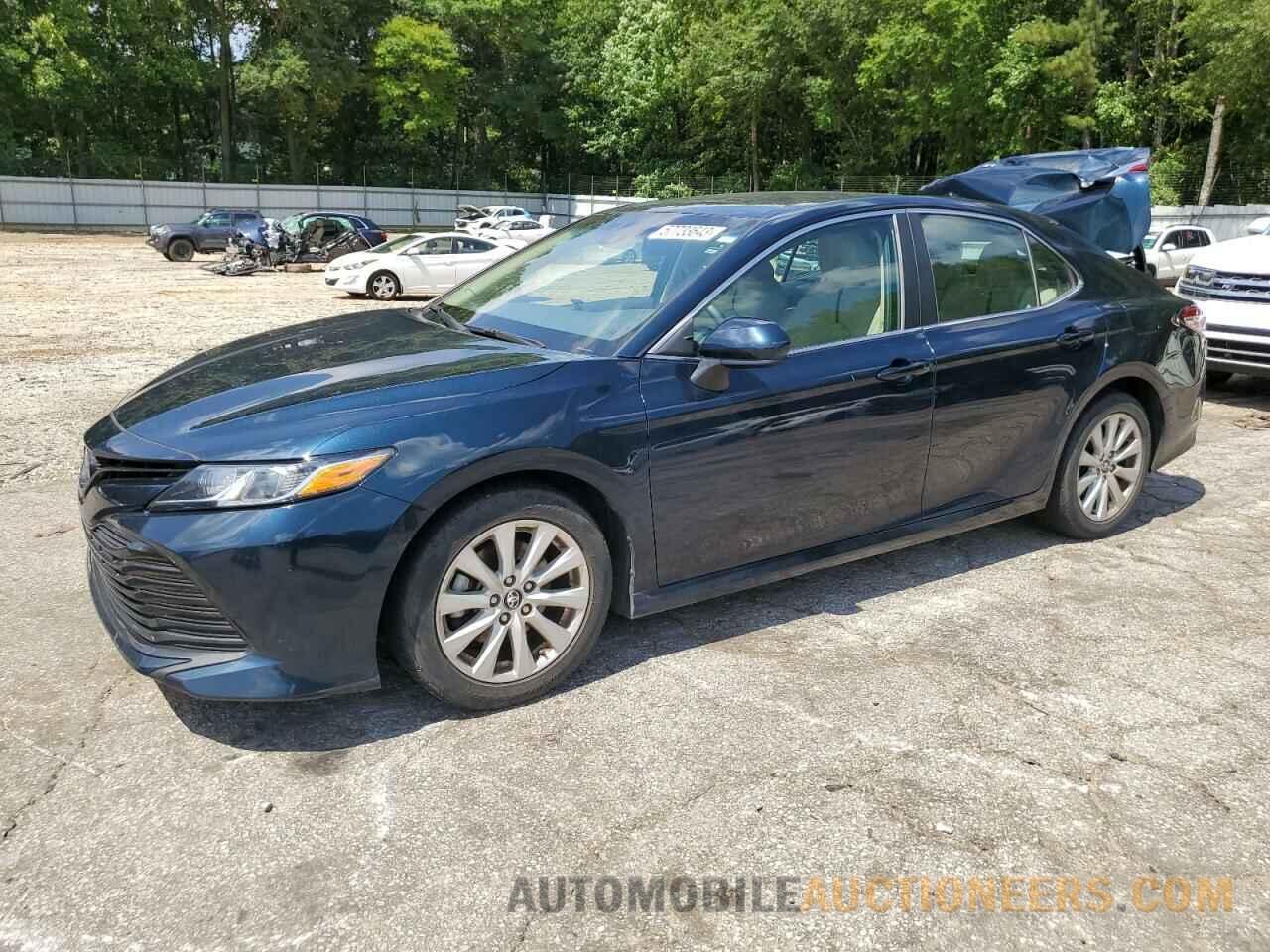 4T1B11HK2JU667014 TOYOTA CAMRY 2018