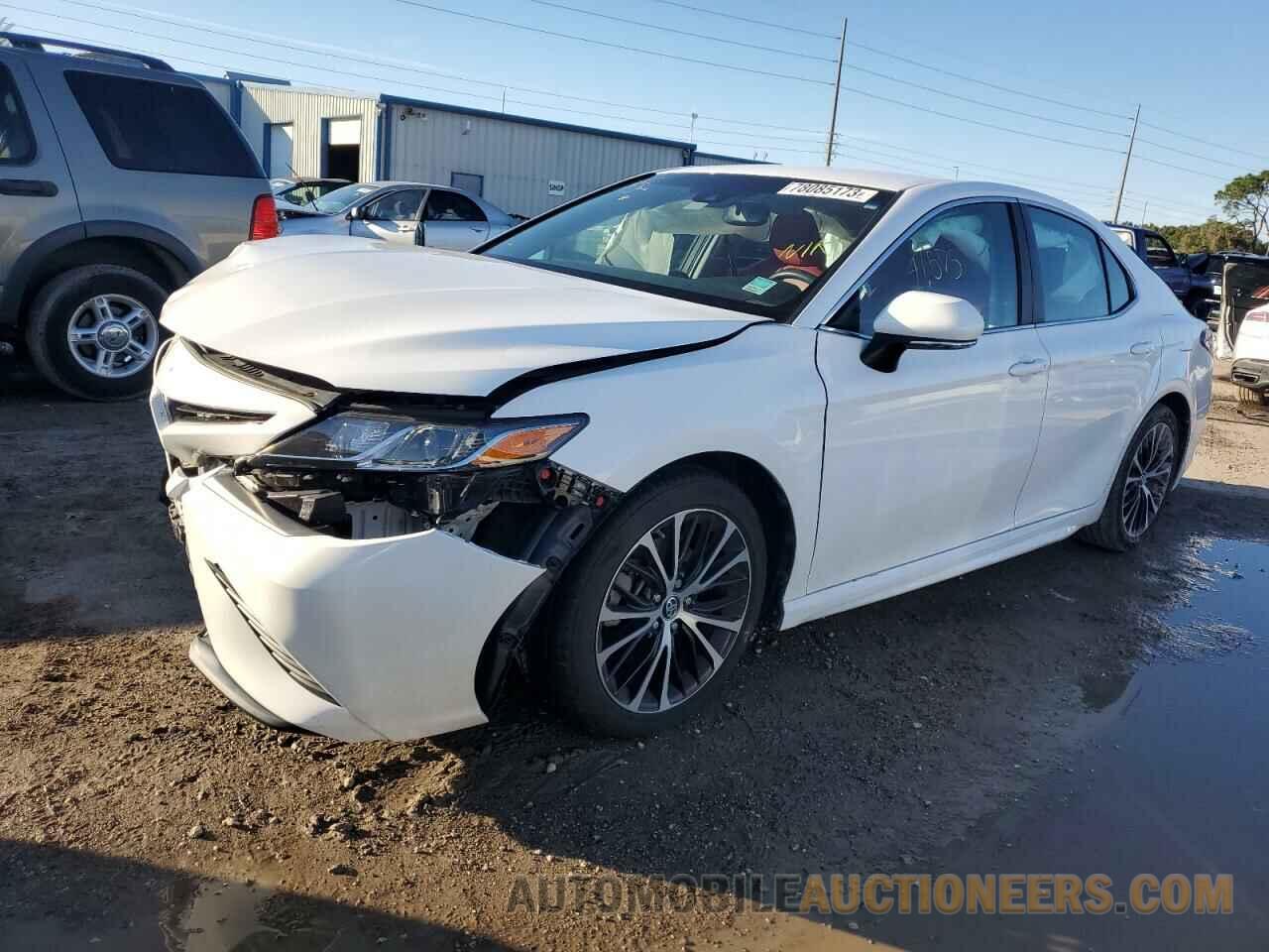 4T1B11HK2JU667496 TOYOTA CAMRY 2018