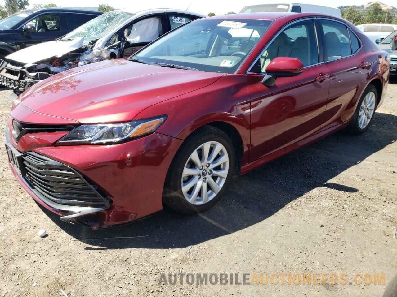 4T1B11HK2JU671354 TOYOTA CAMRY 2018