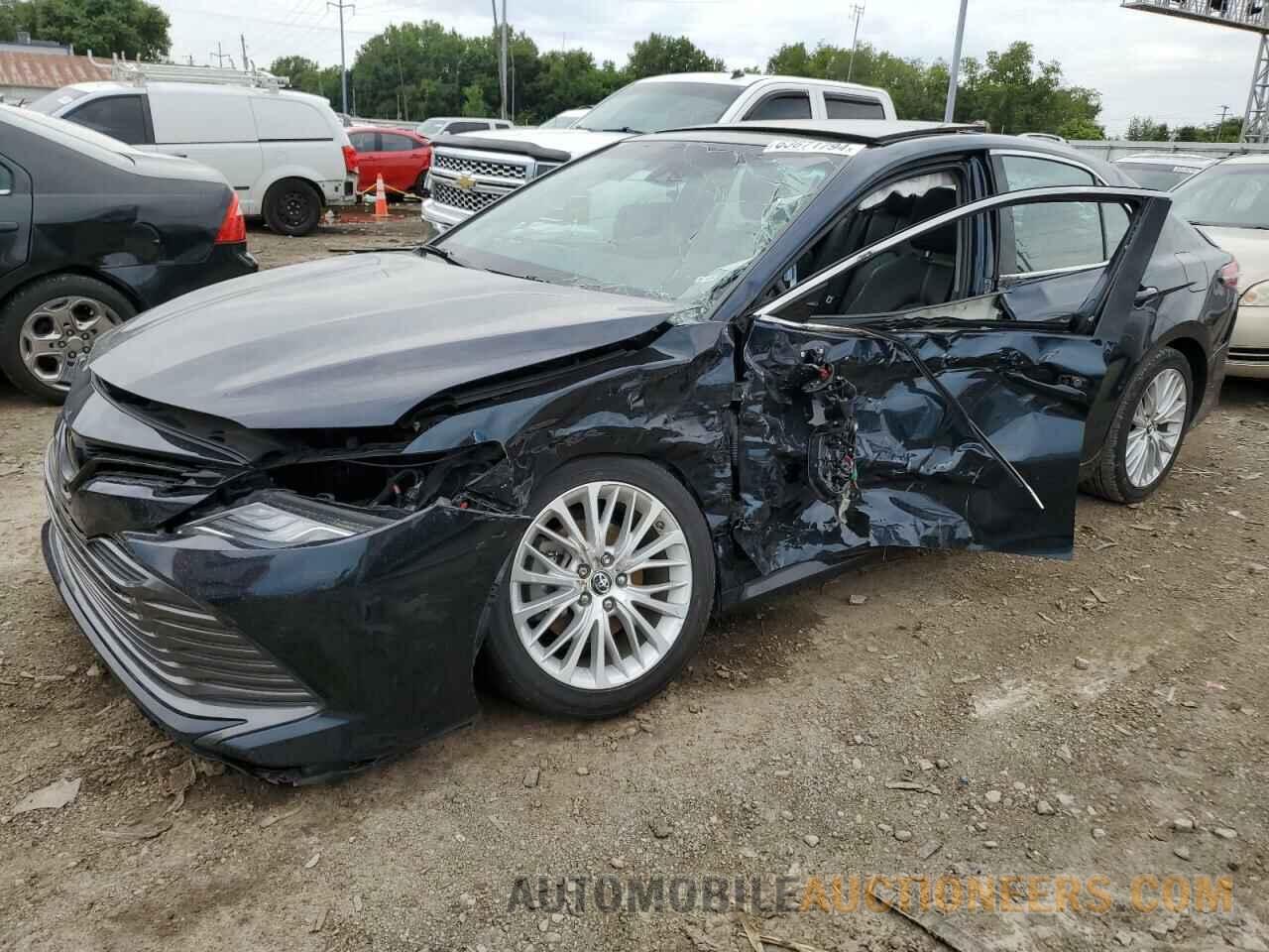 4T1B11HK2JU671435 TOYOTA CAMRY 2018