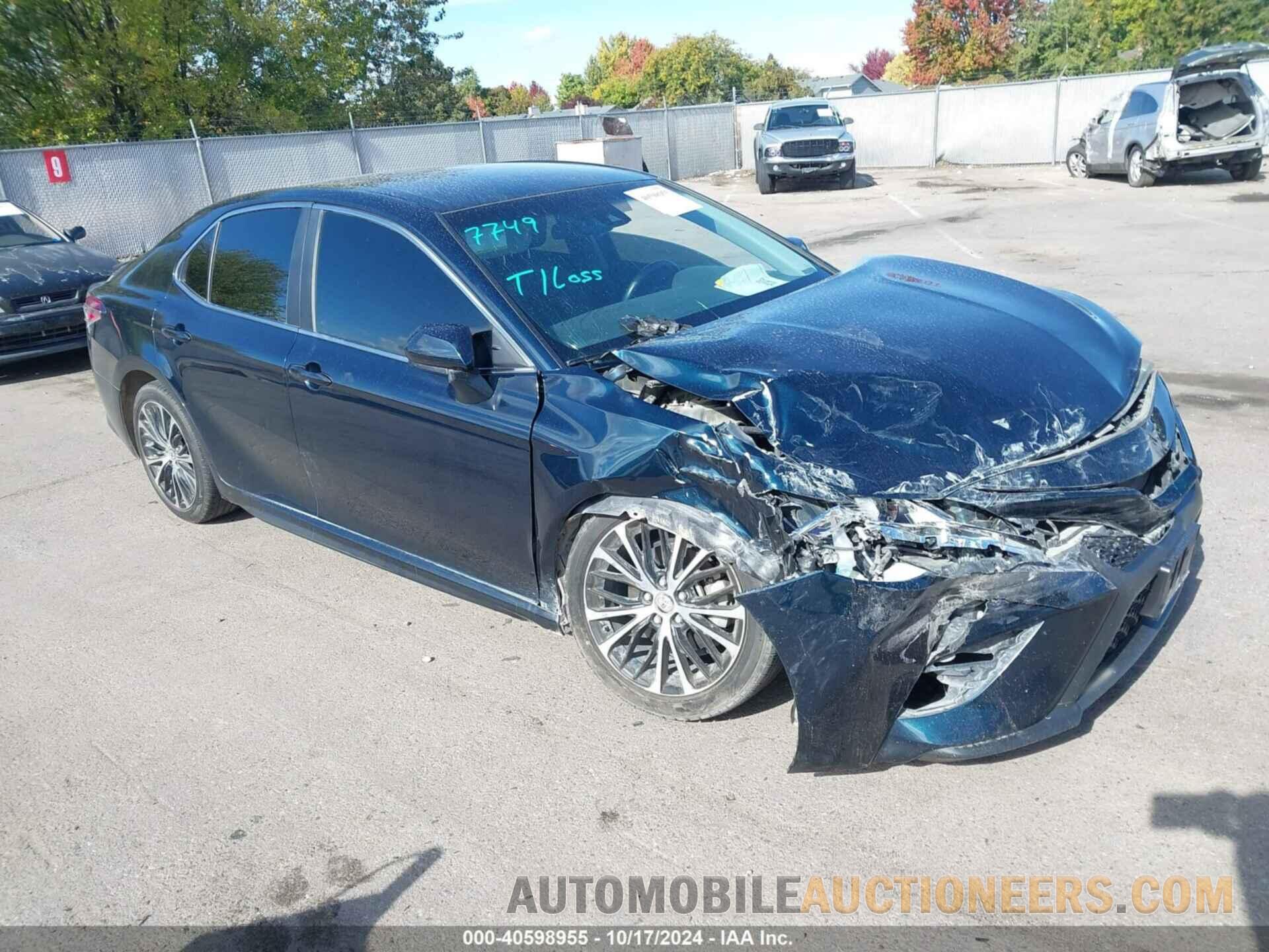 4T1B11HK2JU672584 TOYOTA CAMRY 2018