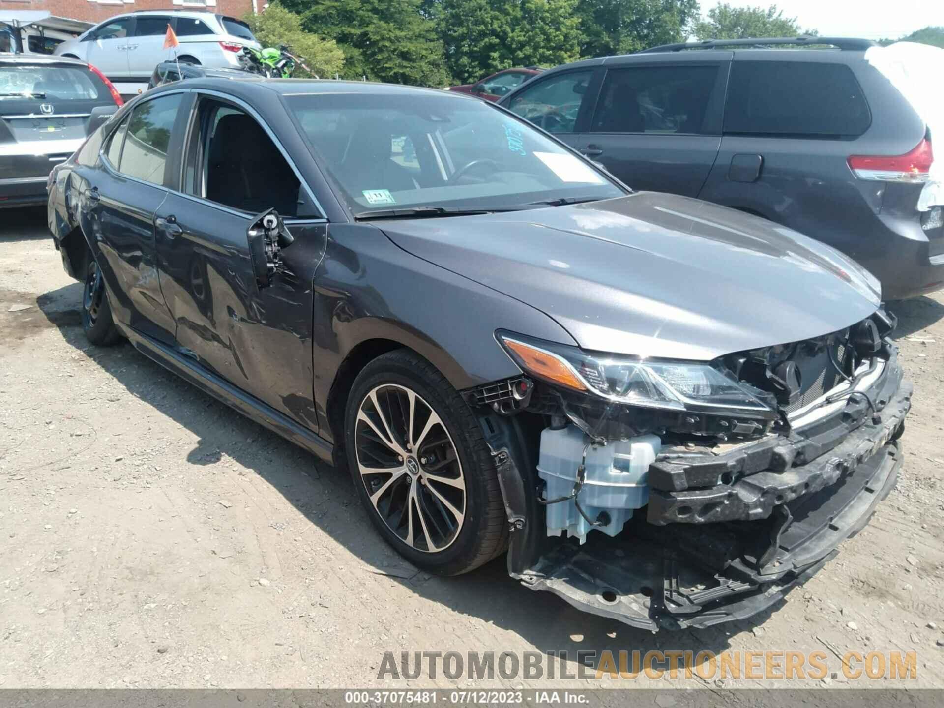 4T1B11HK2JU676148 TOYOTA CAMRY 2018