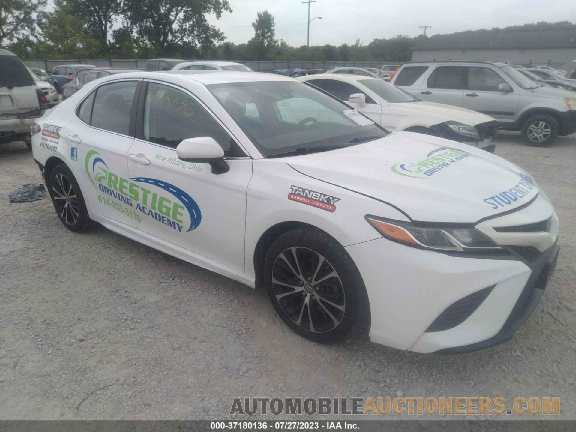 4T1B11HK2KU163631 TOYOTA CAMRY 2019