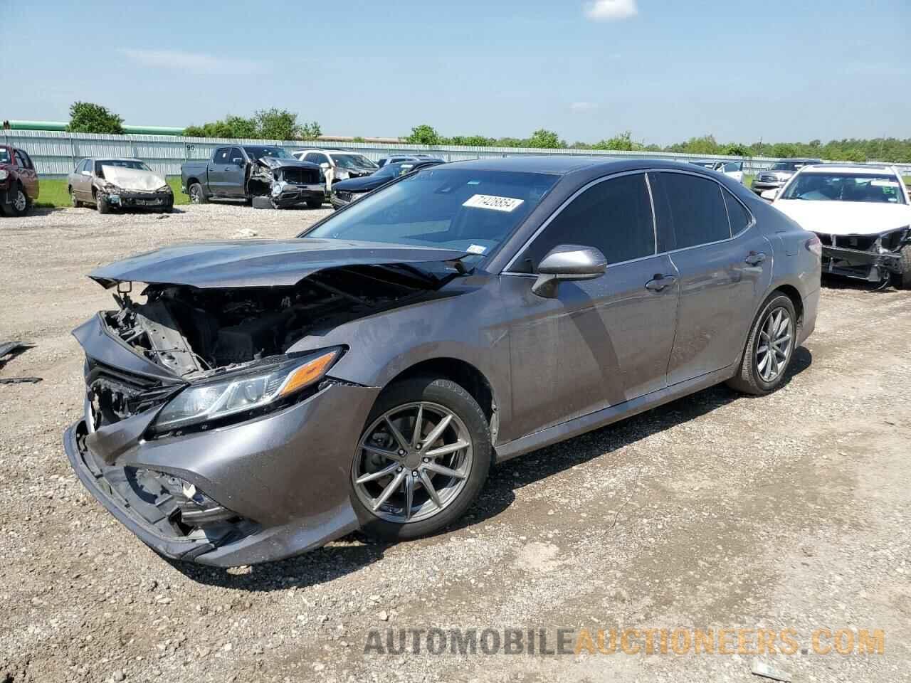 4T1B11HK2KU165962 TOYOTA CAMRY 2019