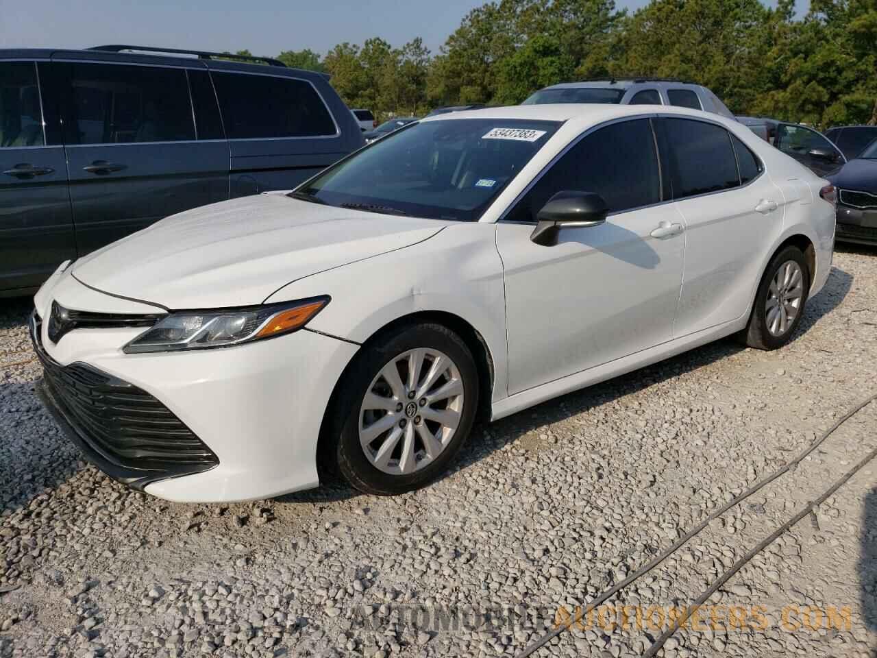 4T1B11HK2KU166285 TOYOTA CAMRY 2019