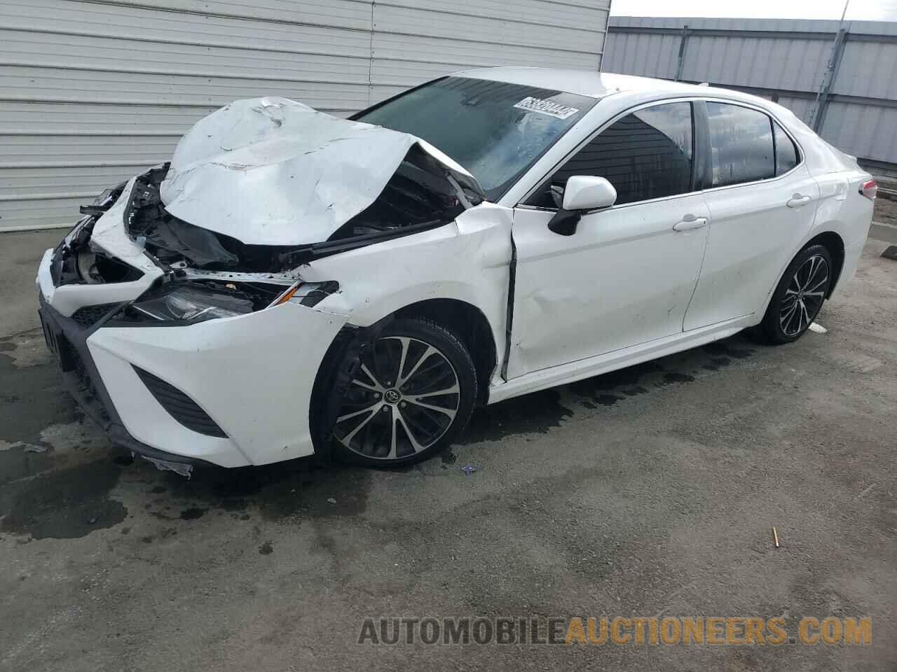 4T1B11HK2KU168876 TOYOTA CAMRY 2019