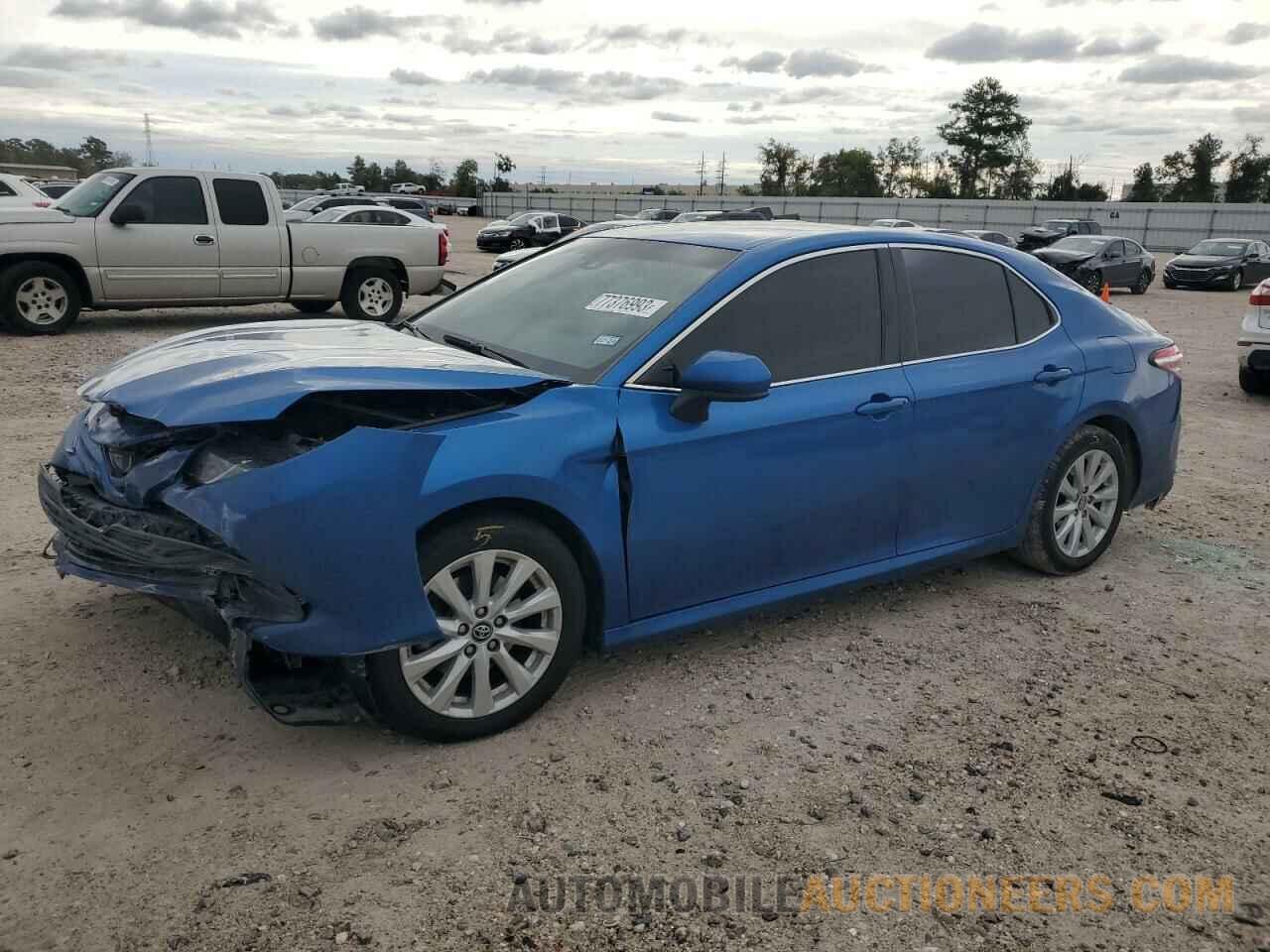 4T1B11HK2KU169252 TOYOTA CAMRY 2019