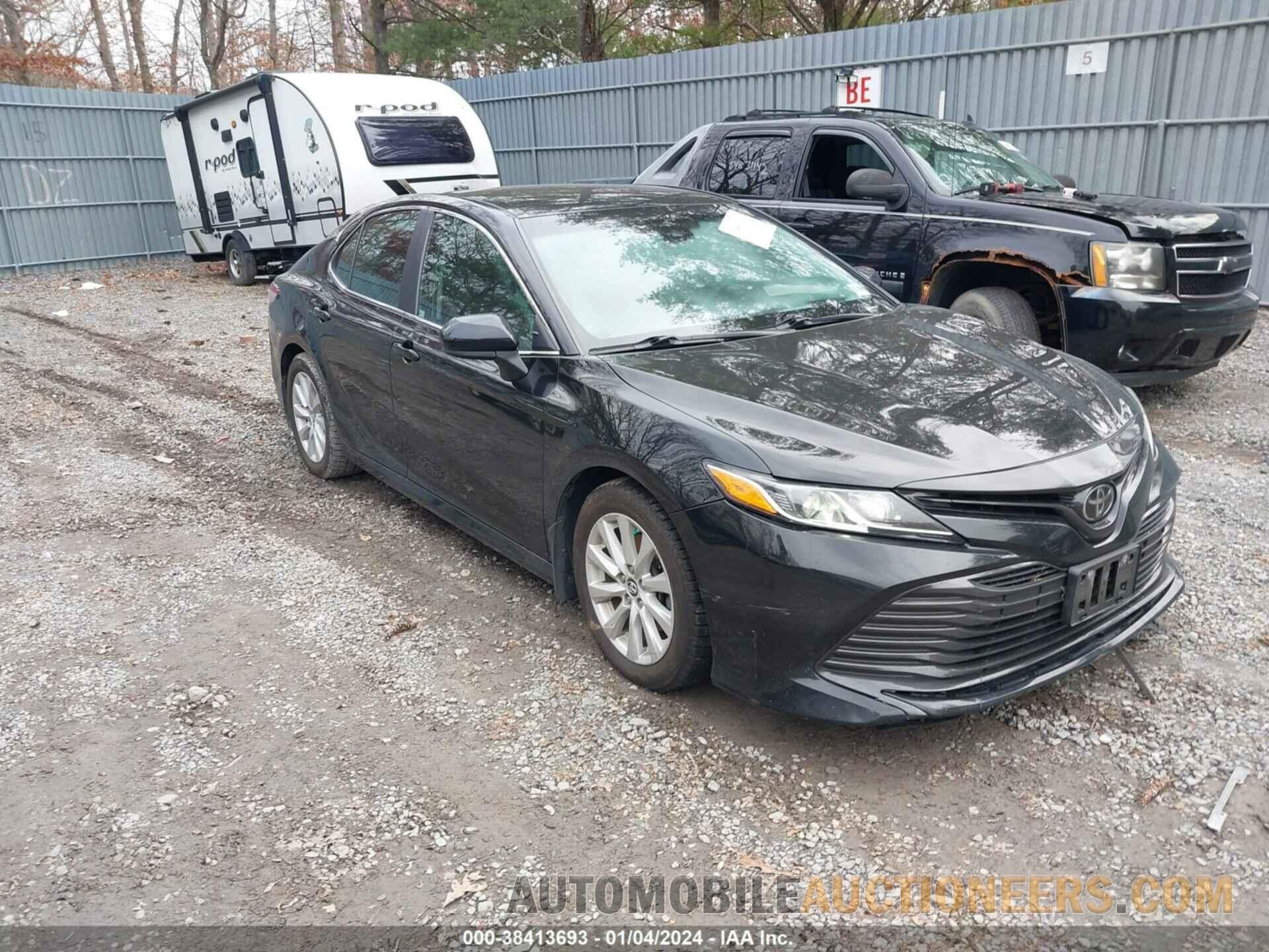 4T1B11HK2KU171227 TOYOTA CAMRY 2019