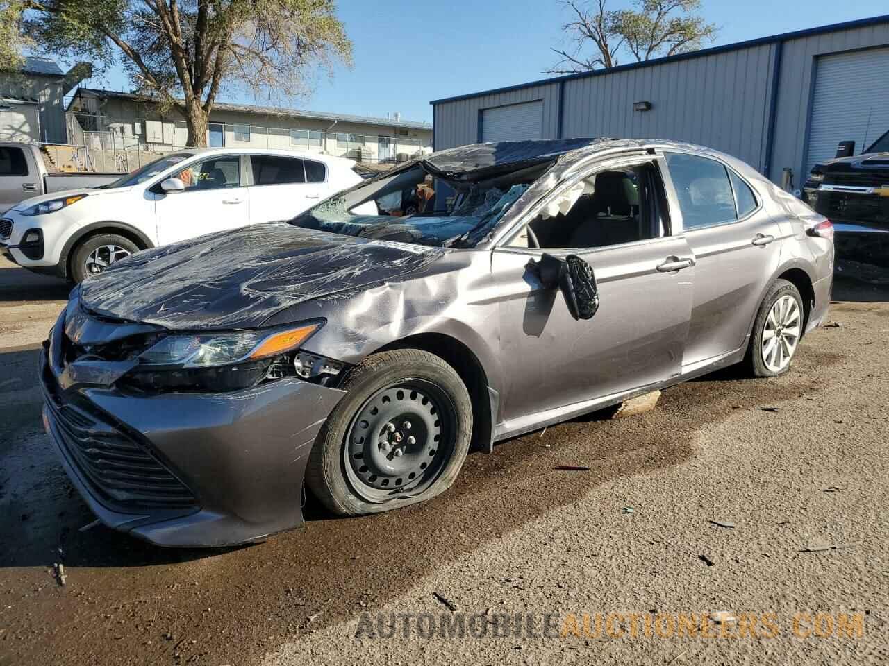 4T1B11HK2KU180011 TOYOTA CAMRY 2019