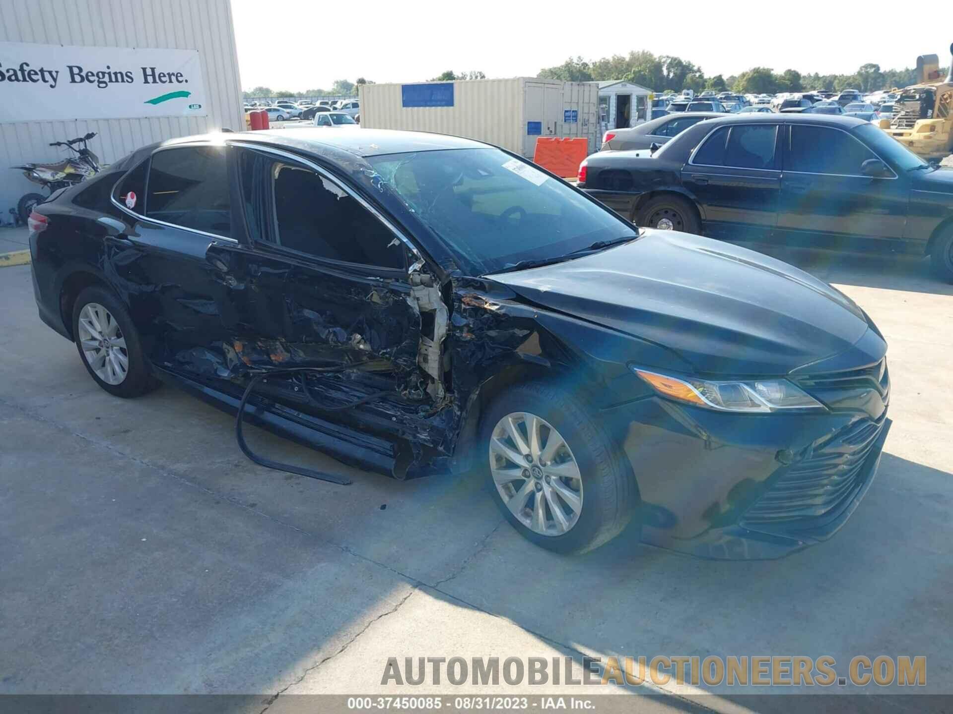 4T1B11HK2KU181434 TOYOTA CAMRY 2019