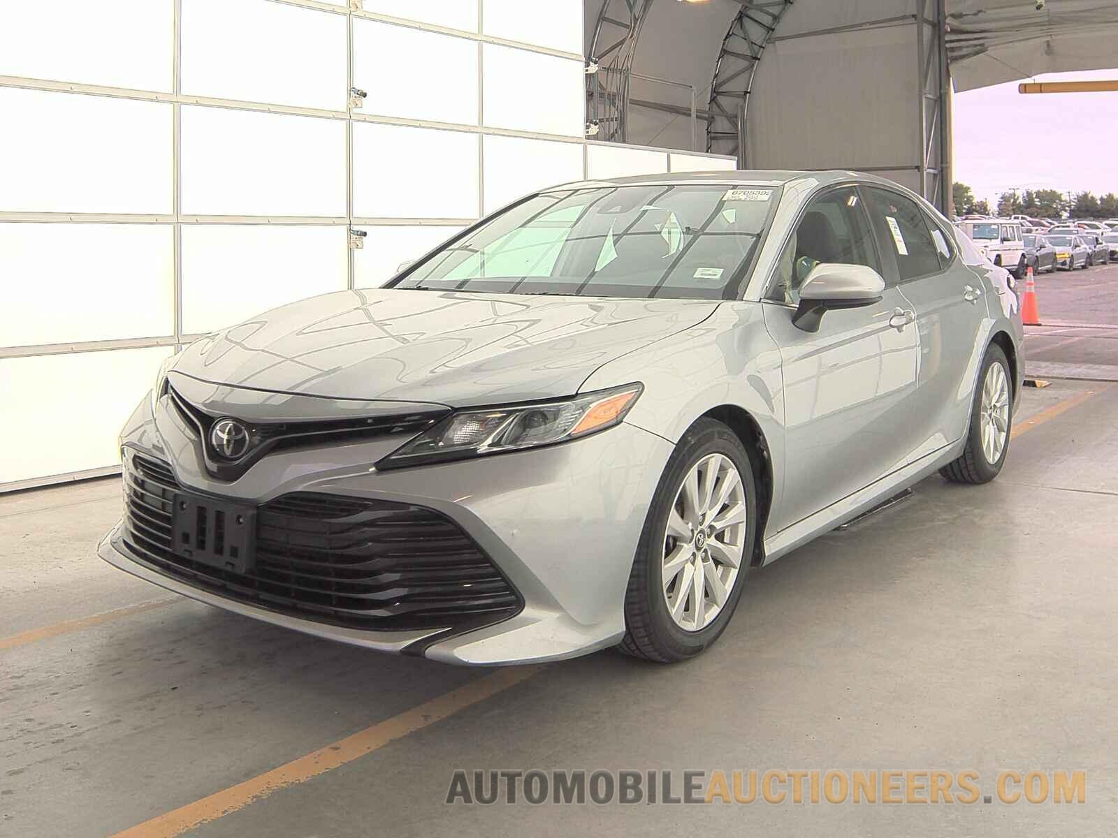 4T1B11HK2KU182079 Toyota Camry 2019