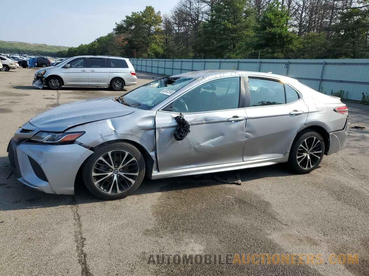 4T1B11HK2KU186696 TOYOTA CAMRY 2019