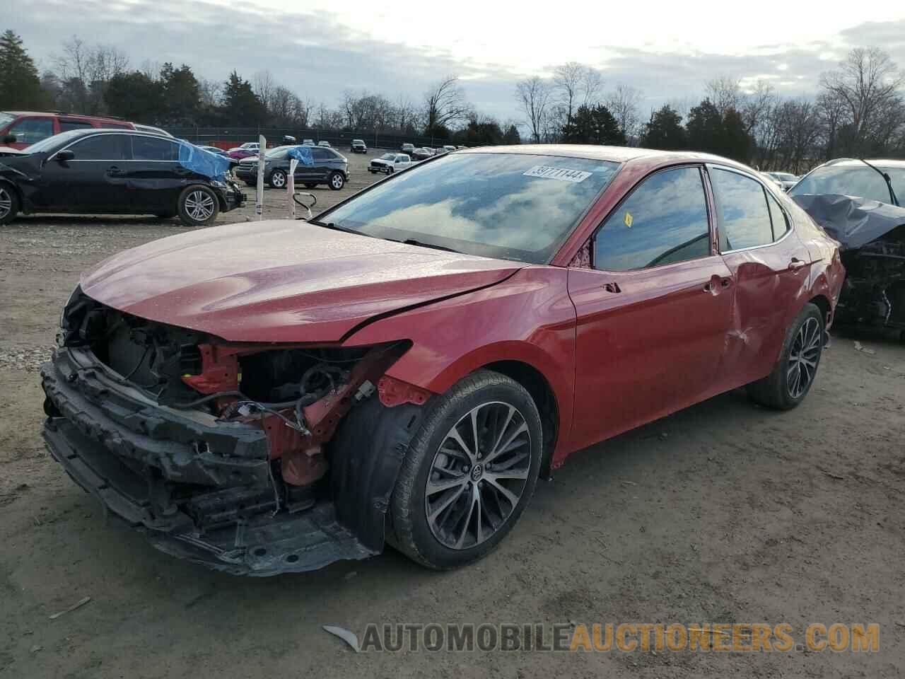 4T1B11HK2KU192143 TOYOTA CAMRY 2019