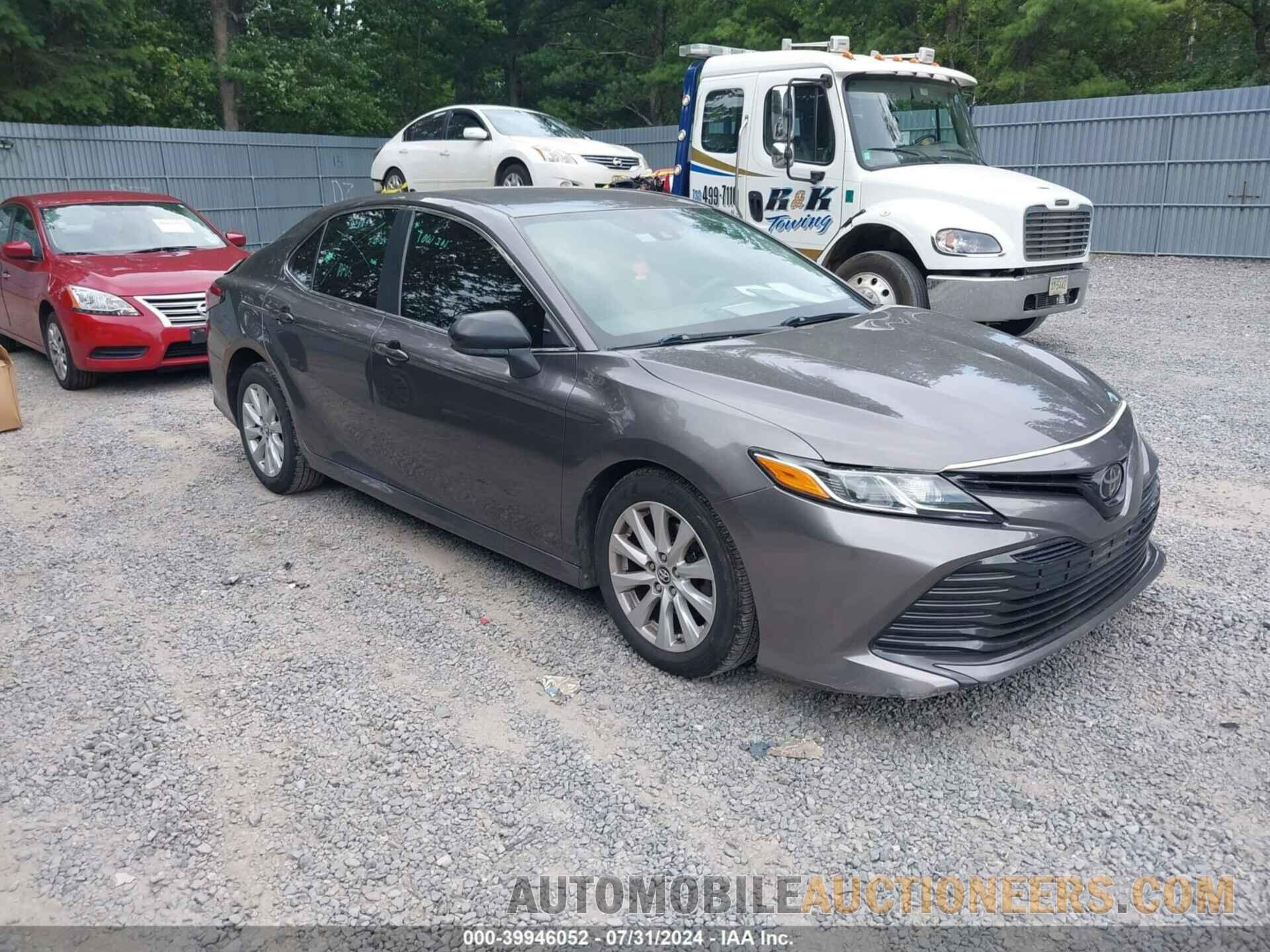 4T1B11HK2KU210561 TOYOTA CAMRY 2019