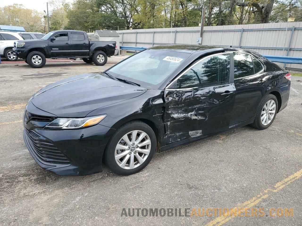 4T1B11HK2KU210673 TOYOTA CAMRY 2019