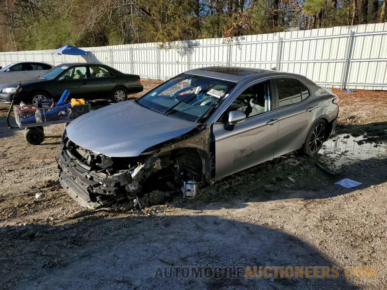 4T1B11HK2KU214089 TOYOTA CAMRY 2019