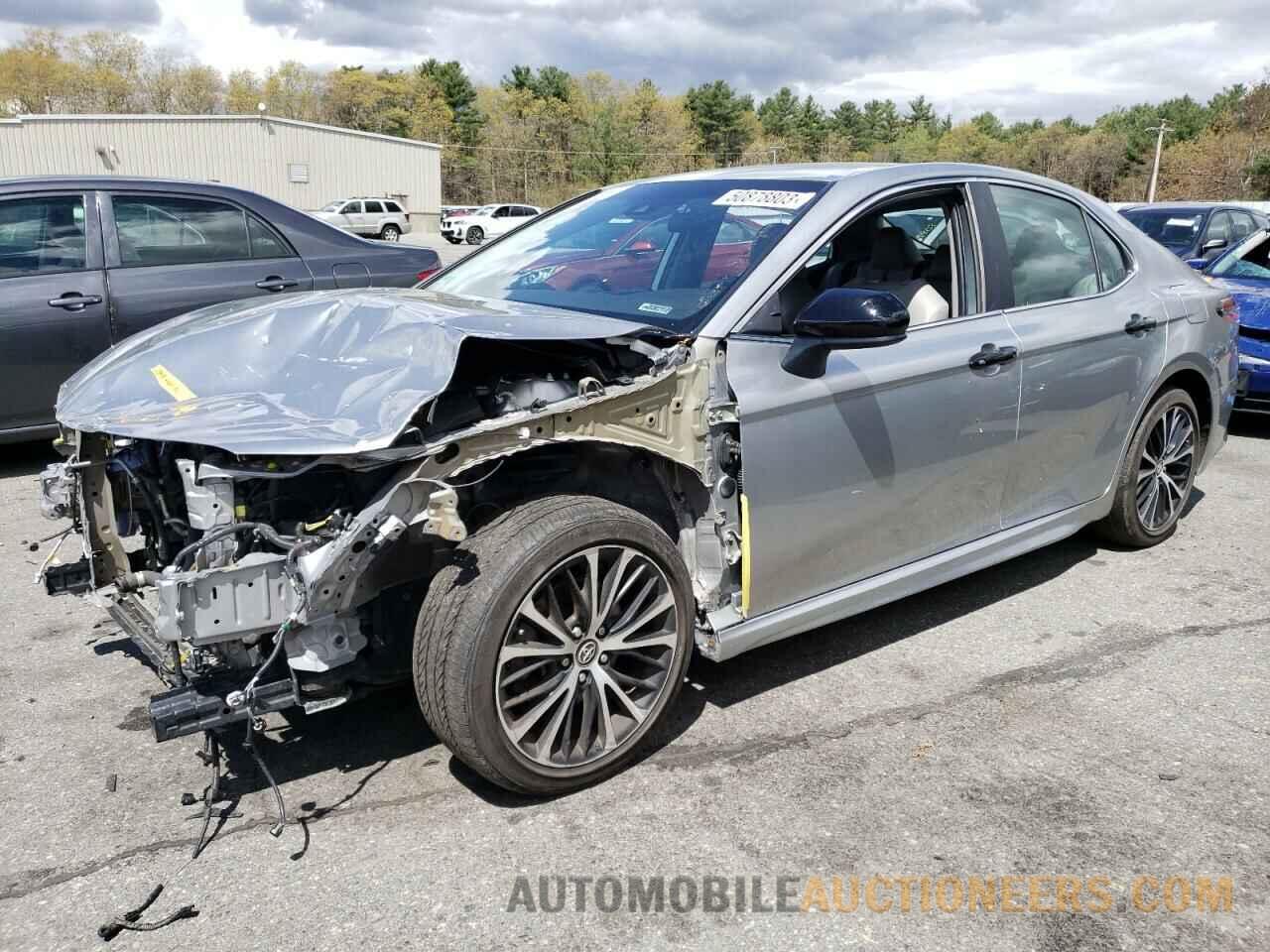 4T1B11HK2KU227666 TOYOTA CAMRY 2019