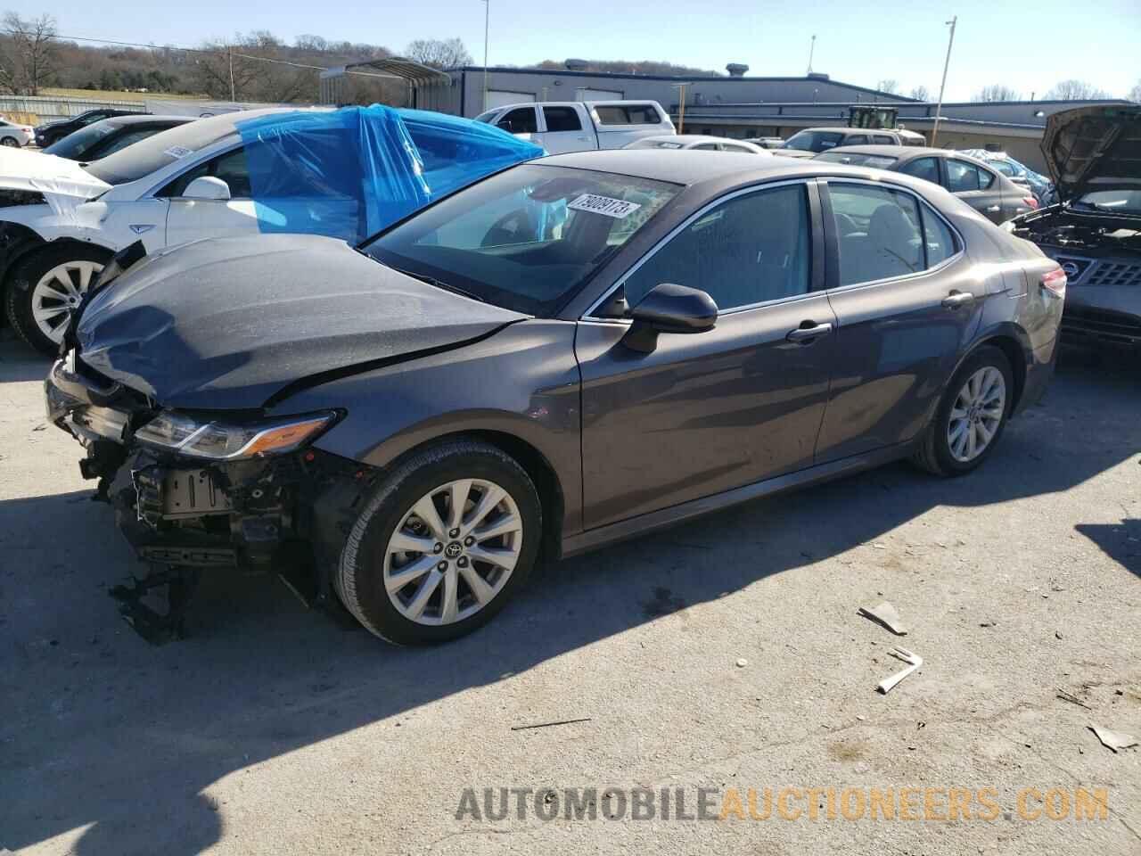 4T1B11HK2KU236710 TOYOTA CAMRY 2019