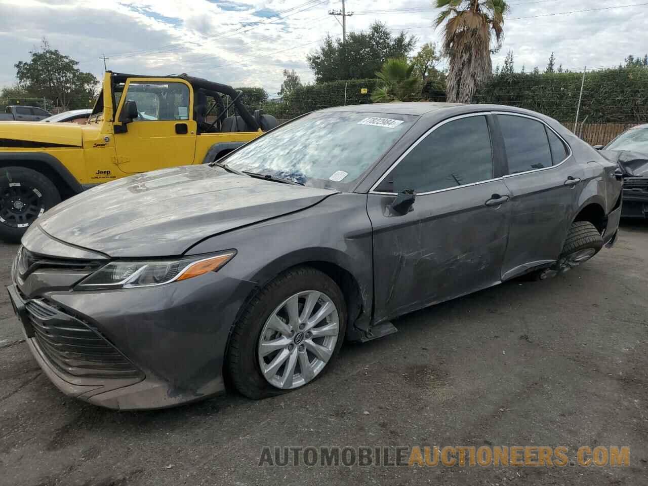 4T1B11HK2KU239266 TOYOTA CAMRY 2019