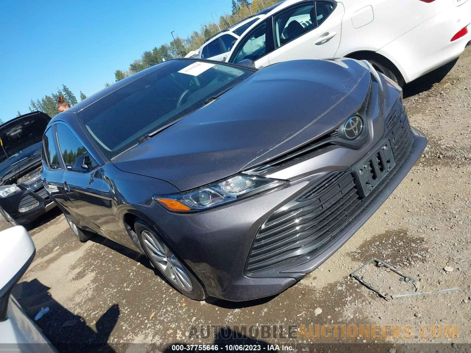 4T1B11HK2KU241678 TOYOTA CAMRY 2019