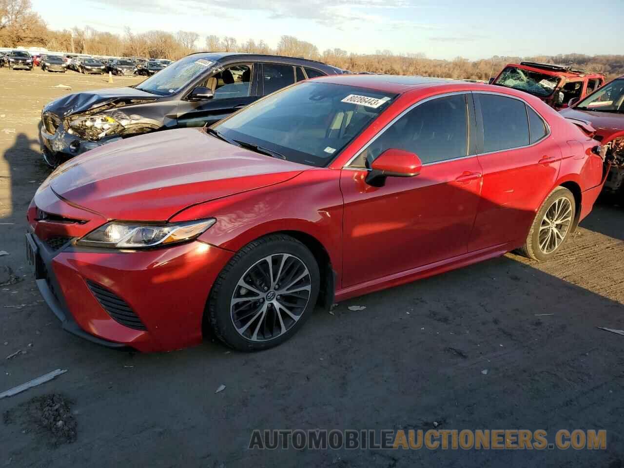 4T1B11HK2KU246377 TOYOTA CAMRY 2019