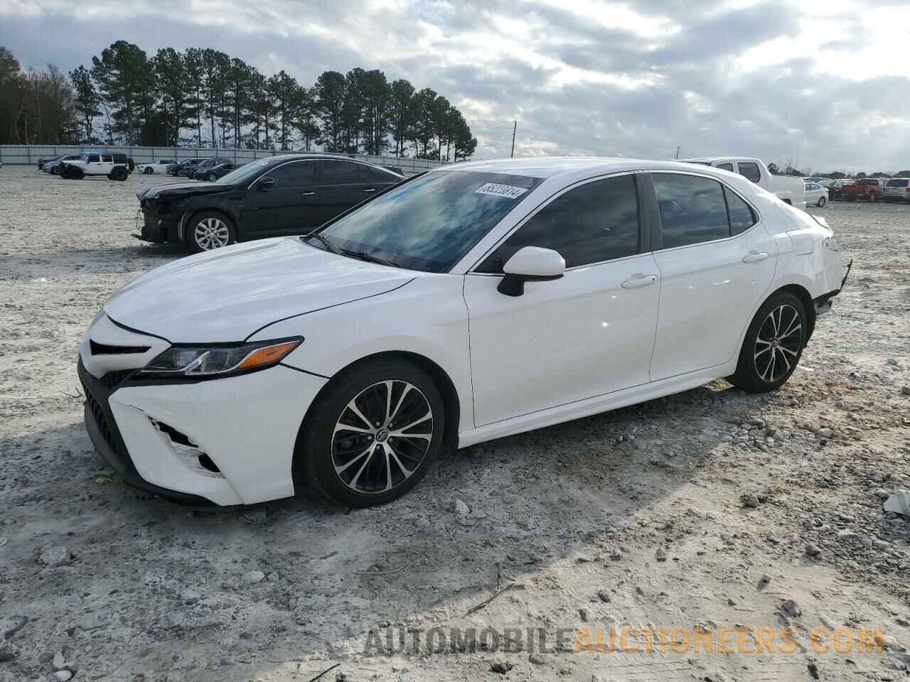 4T1B11HK2KU246833 TOYOTA CAMRY 2019