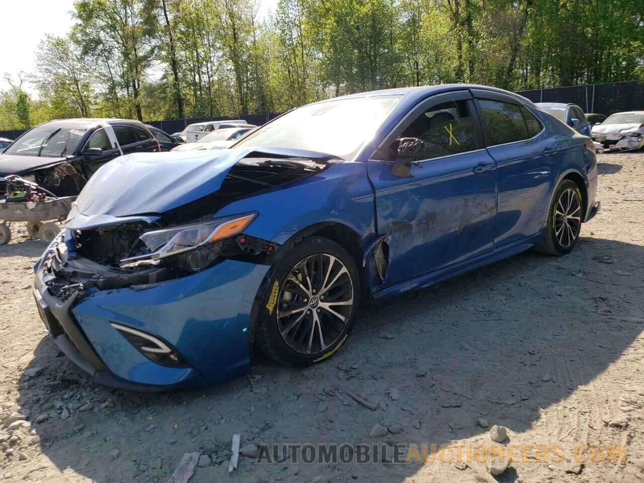 4T1B11HK2KU262031 TOYOTA CAMRY 2019