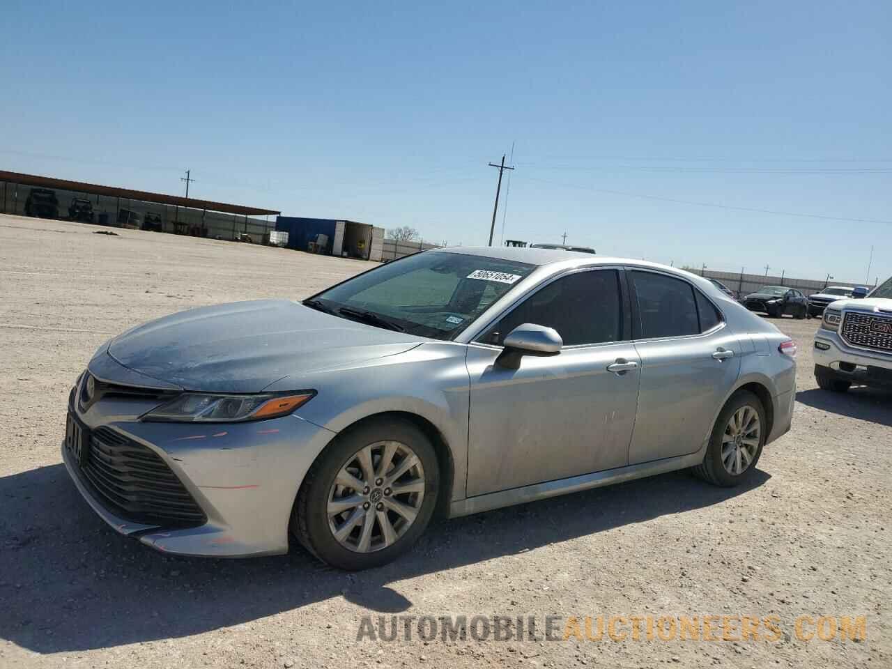 4T1B11HK2KU270131 TOYOTA CAMRY 2019