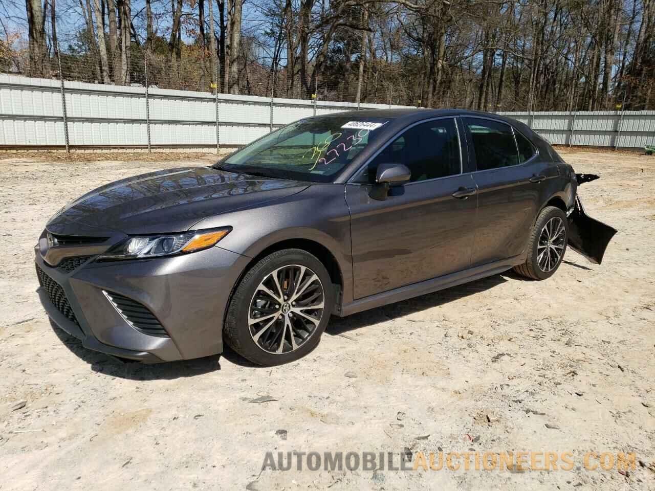 4T1B11HK2KU272302 TOYOTA CAMRY 2019