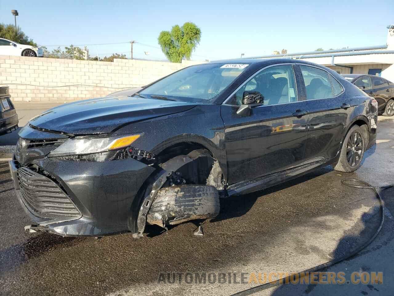 4T1B11HK2KU280660 TOYOTA CAMRY 2019