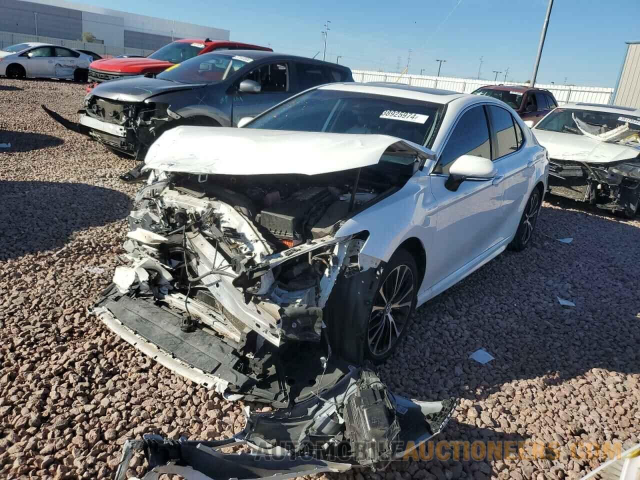 4T1B11HK2KU283204 TOYOTA CAMRY 2019