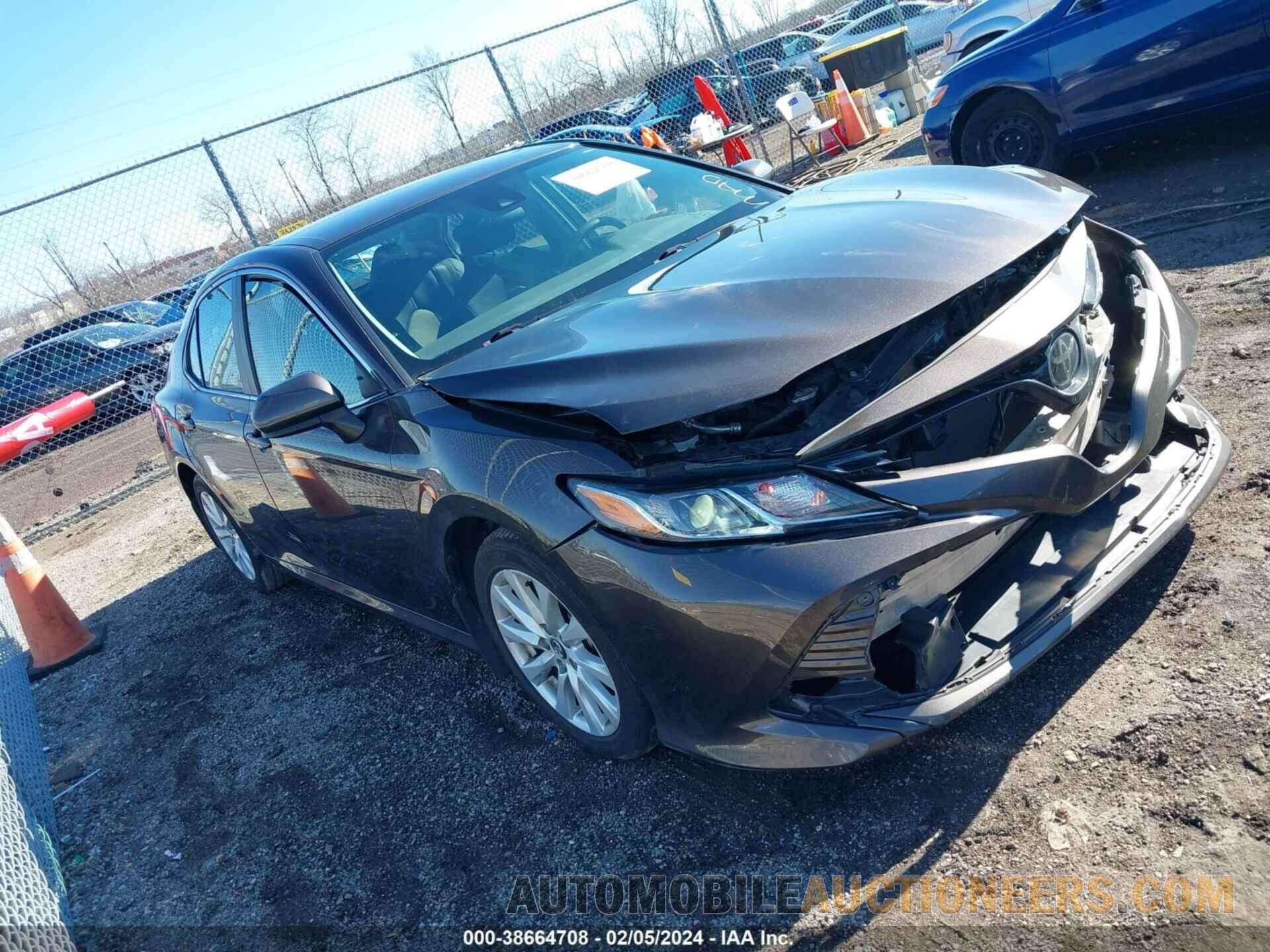 4T1B11HK2KU284319 TOYOTA CAMRY 2019